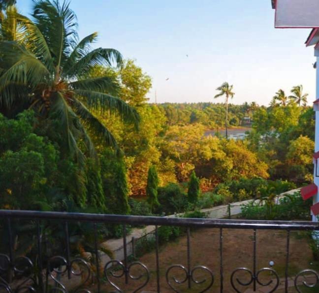 Bbn Serviced Apartment Calangute Exteriör bild
